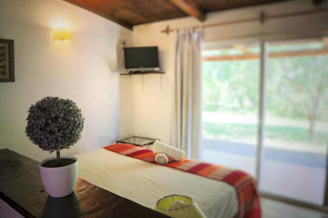 Casa De Campo Lo De Fatsia Guest House โกโลเนีย เดล ซากราเมนโต ภายนอก รูปภาพ